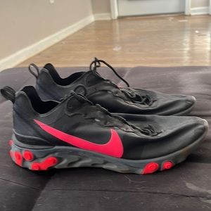 Nike React